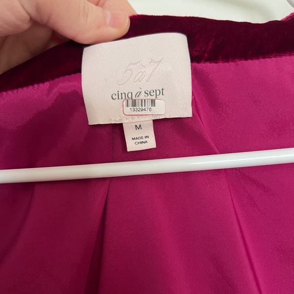 Cinq à Sept Velvet Blouse - Picture 6 of 8